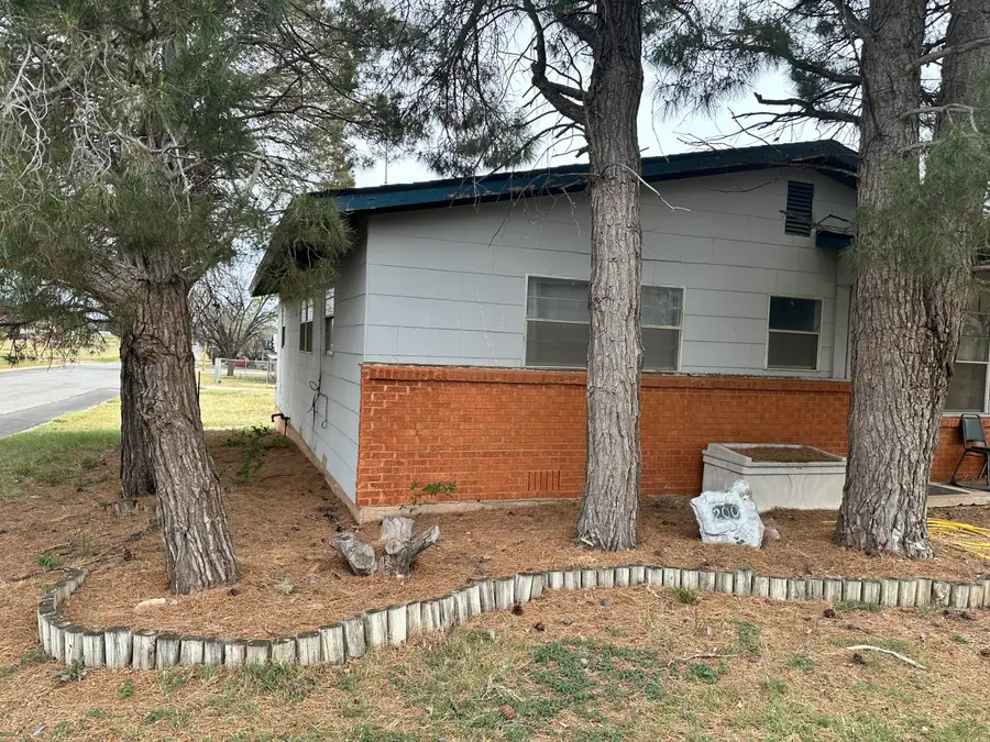 200 33rd Street, Snyder, TX 79549 - #2