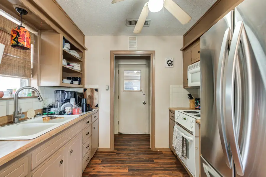 4802 53rd Street, Lubbock, TX 79414 - #2