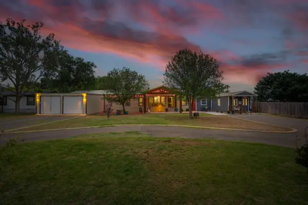 1822 S 3rd Street, Tahoka, TX 79373