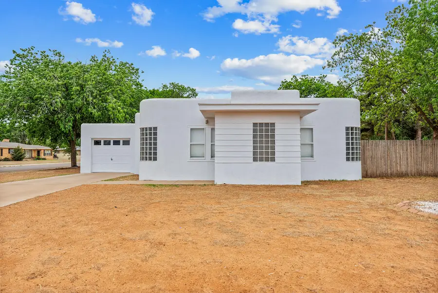 2300 N 2nd Street, Tahoka, TX 79373 - #2
