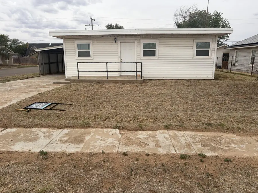 501 Avenue D, Abernathy, TX 79311 - #2