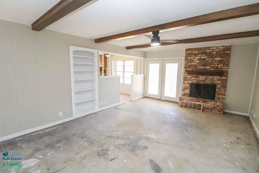 705 W Virginia Street, Floydada, TX 79235 - #3