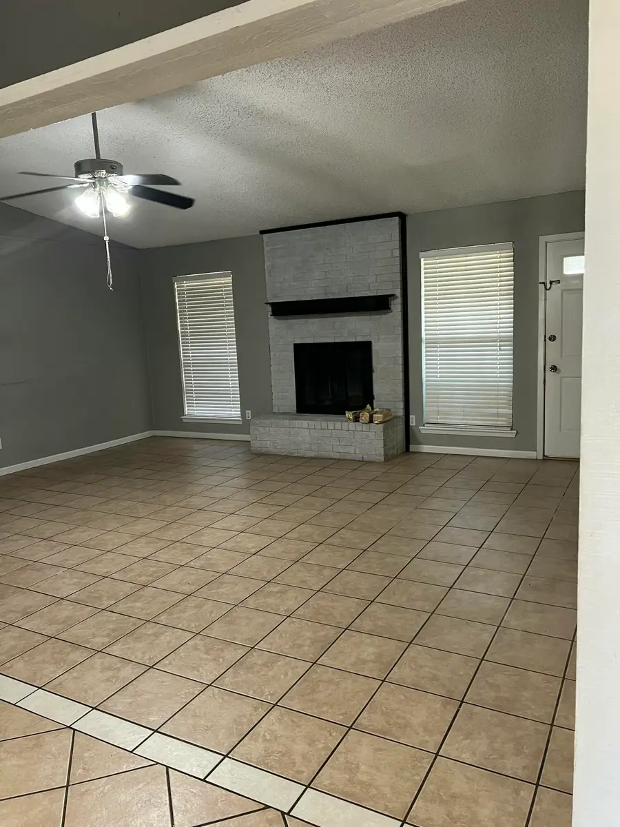 4301 Lubbock Avenue, Snyder, TX 79549 - #2