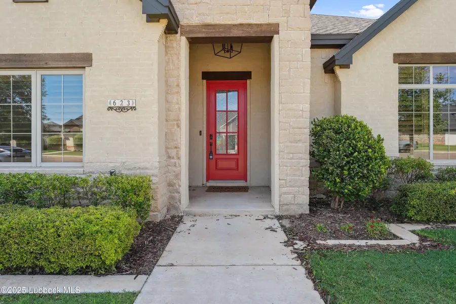 623 N 9th Street, Wolfforth, TX 79382 - #3