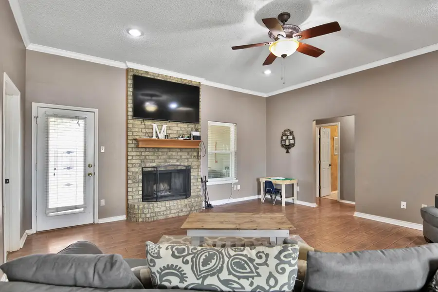 9617 Clinton Avenue, Lubbock, TX 79424 - #3