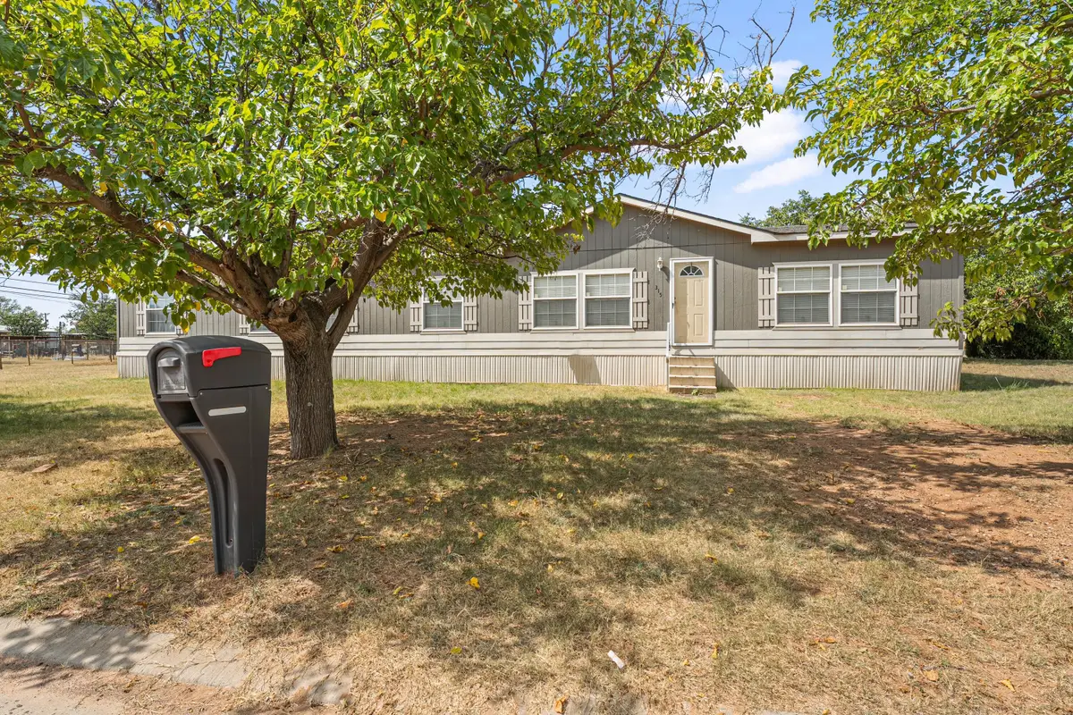 315 N Ave N, Post, TX 79356 - #1