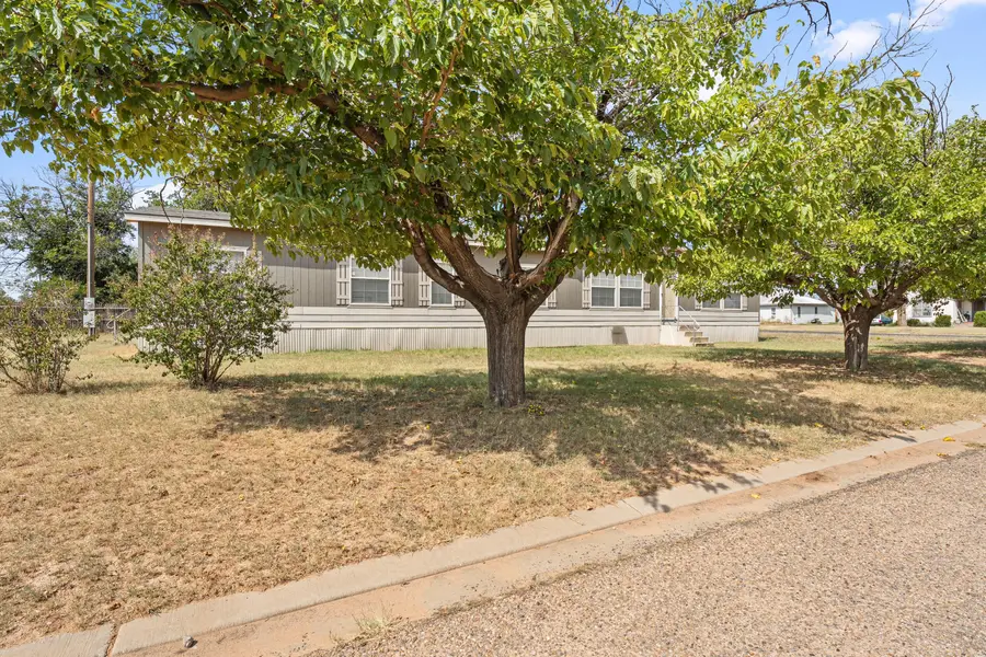 315 N Ave N, Post, TX 79356 - #2