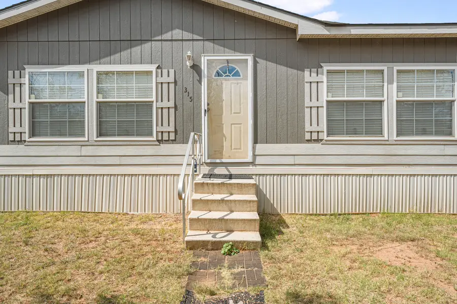 315 N Ave N, Post, TX 79356 - #3