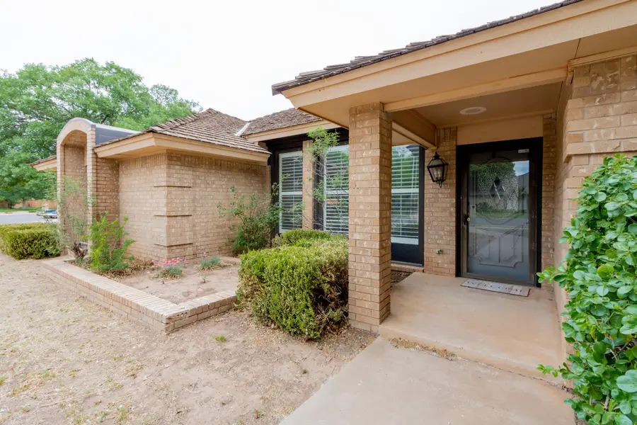 303 York Avenue, Lubbock, TX 79416 - #2