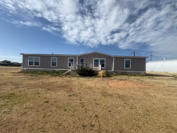 404 Avenue O, Ralls, TX 79357