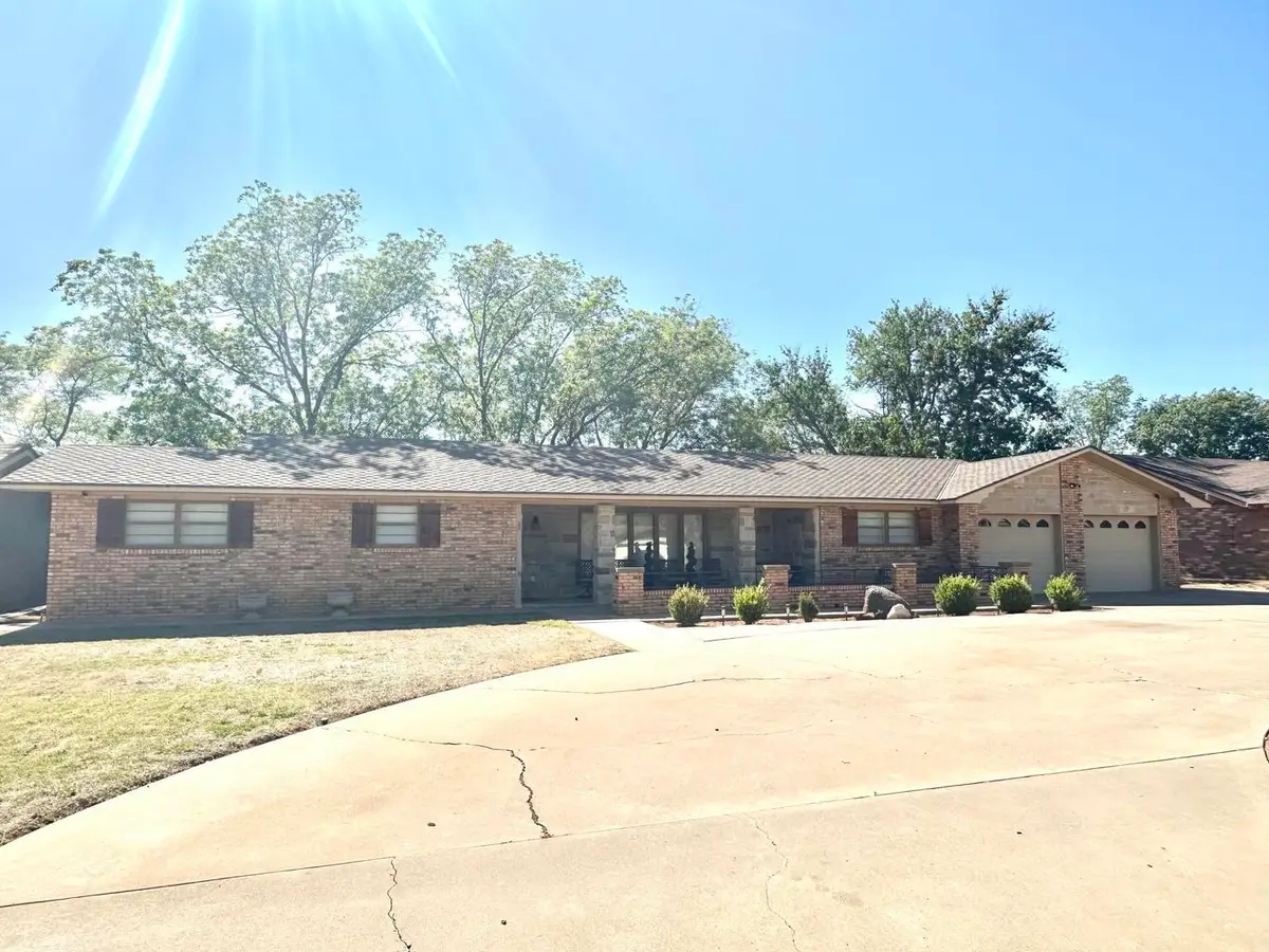 1305 Itasca Street, Plainview, TX 79072 - #1