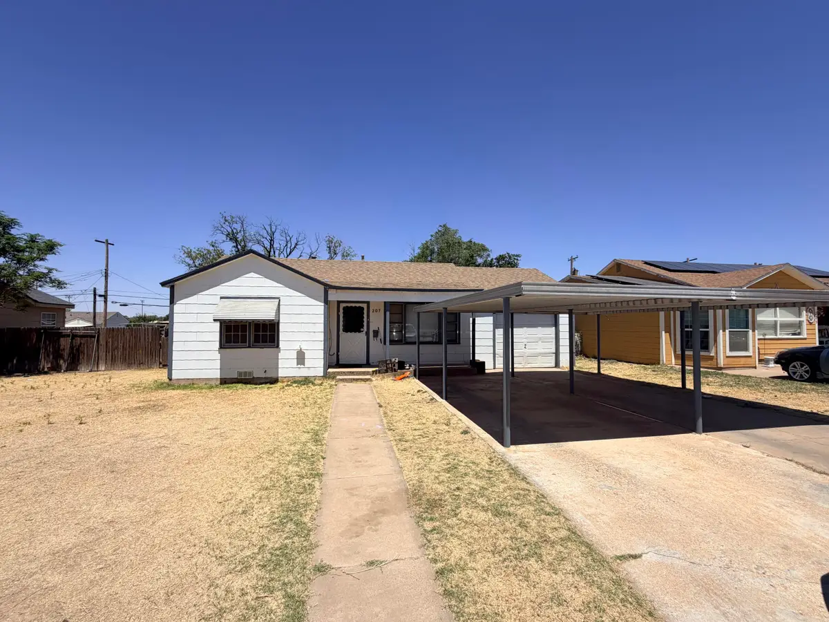 207 SE 5th Street, Plainview, TX 79072 - #1