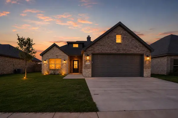 1113 N 6th Street, Wolfforth, TX 79382