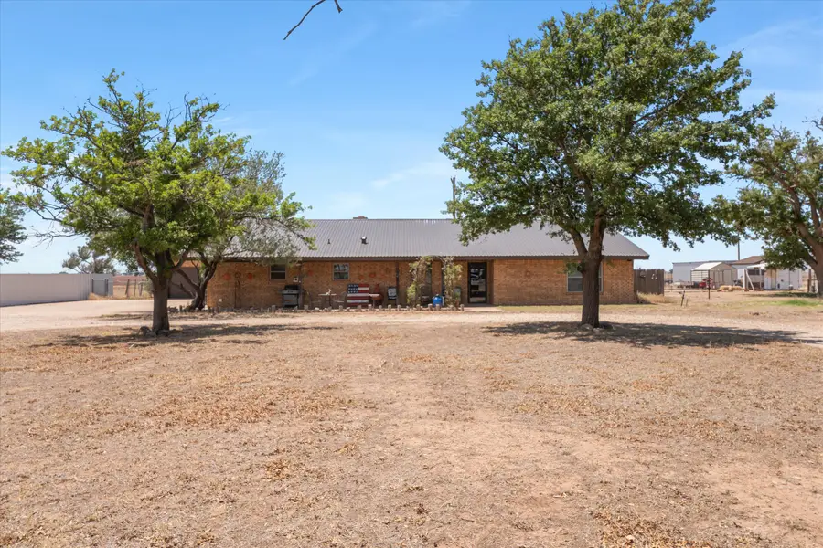 881 N U.s. Hwy 385, Levelland, TX 79336 - #2