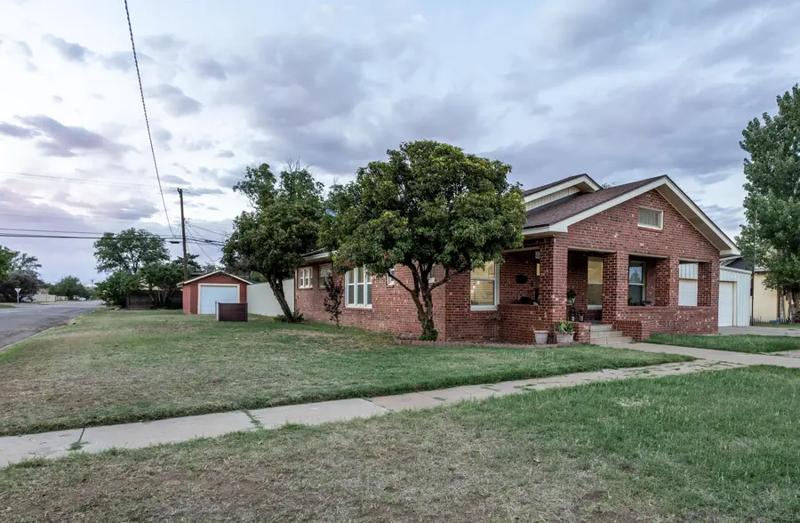 450 W Lubbock Street, Slaton, TX 79364 - #3
