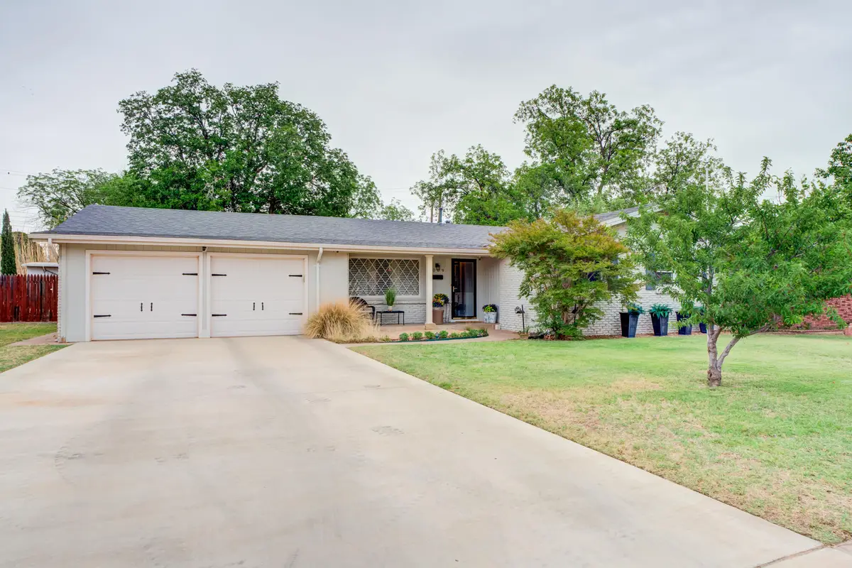 6009 Vernon Avenue, Lubbock, TX 79412 - #1