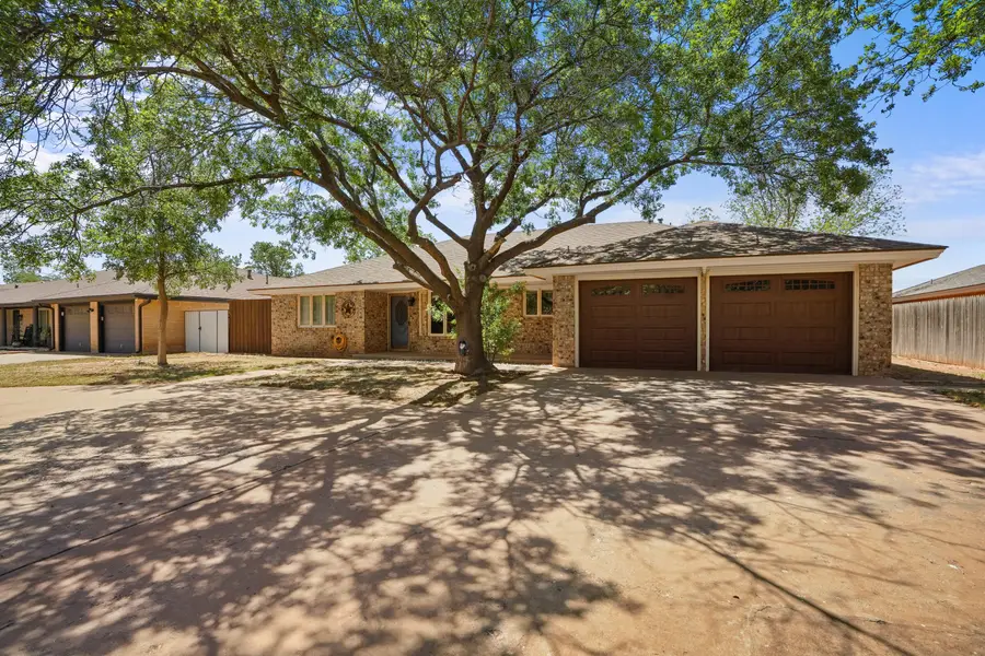 1806 E Hester Street, Brownfield, TX 79316 - #2