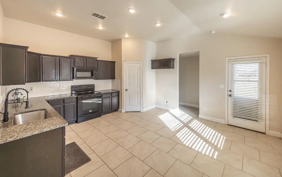 3618 Ridgely Avenue, Lubbock, TX 79407 - #3