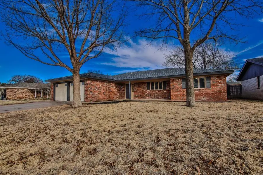 8007 Elmwood Avenue, Lubbock, TX 79424 - #2