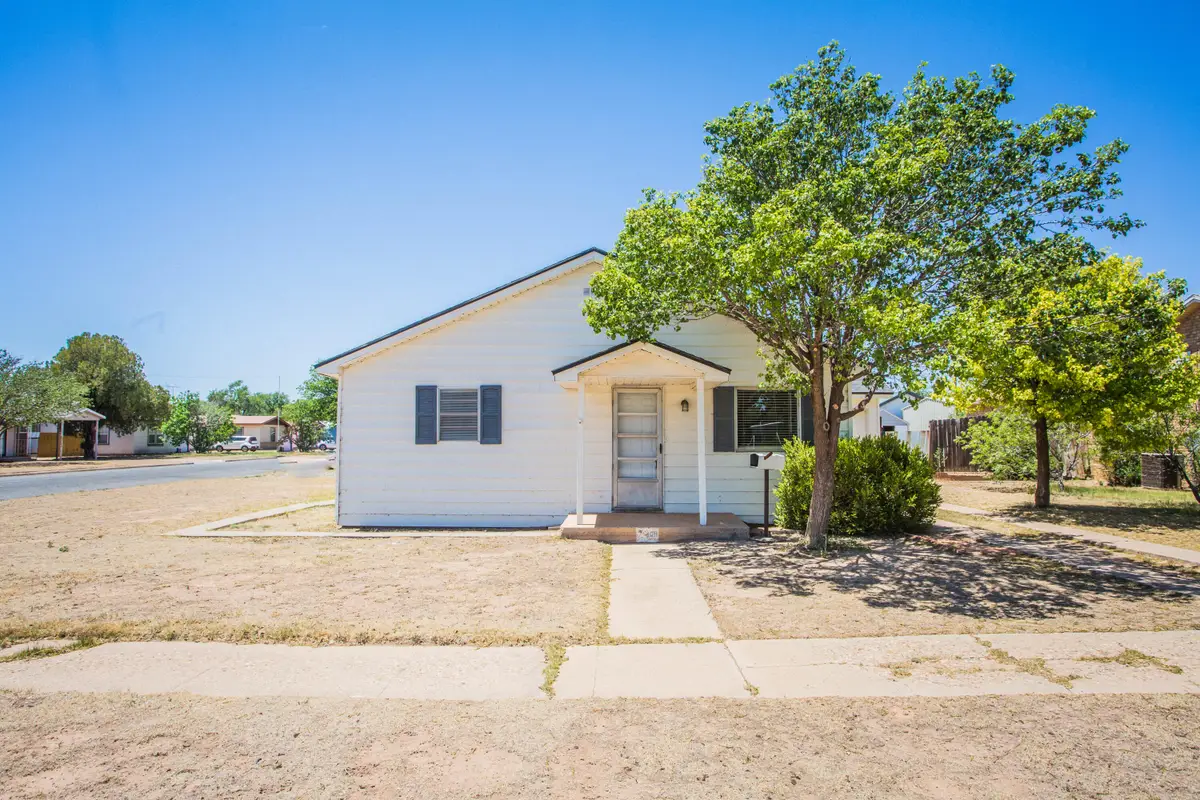 1308 Avenue A, Levelland, TX 79336 - #1