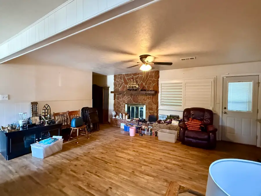6412 Avenue W, Lubbock, TX 79412 - #2