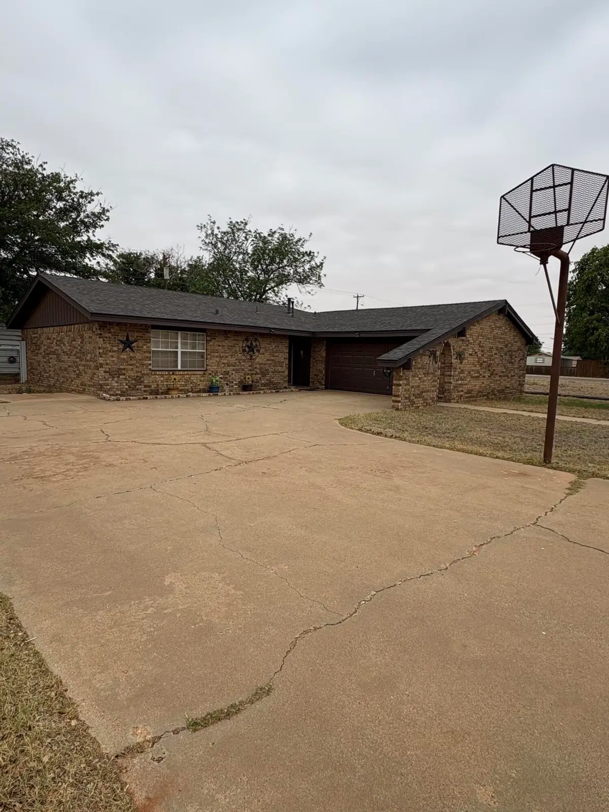 803 S Howell Street, Brownfield, TX 79316 - #1
