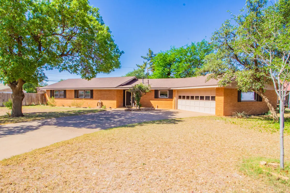 1608 E Buckley Street, Brownfield, TX 79316 - #1