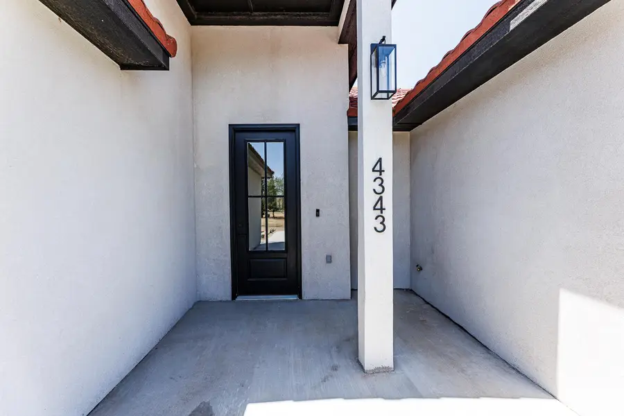 4343 N Boston Avenue, Lubbock, TX 79415 - #2