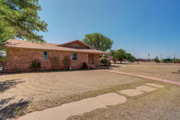 204 Igoe Avenue, Anton, TX 79313