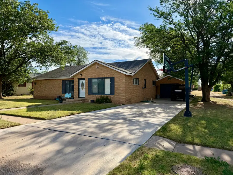 207 N 2nd Street, Quitaque, TX 79255 - #2