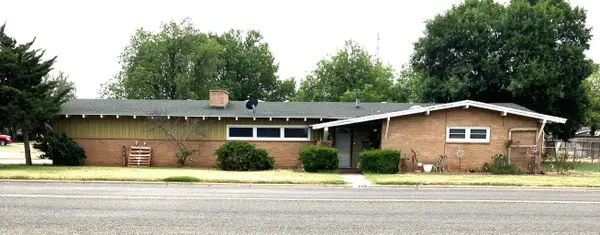 2701 W 11th Street, Plainview, TX 79072