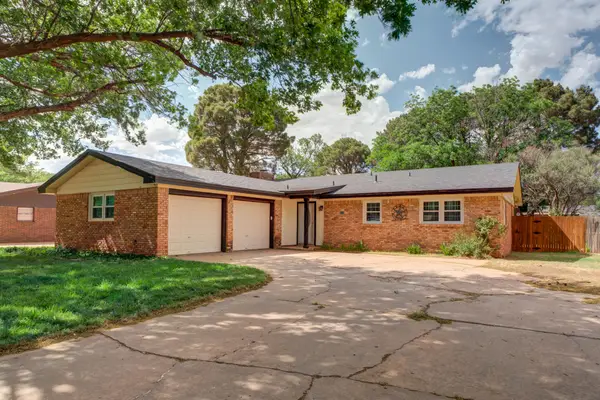2412 N 1st Street, Tahoka, TX 79373