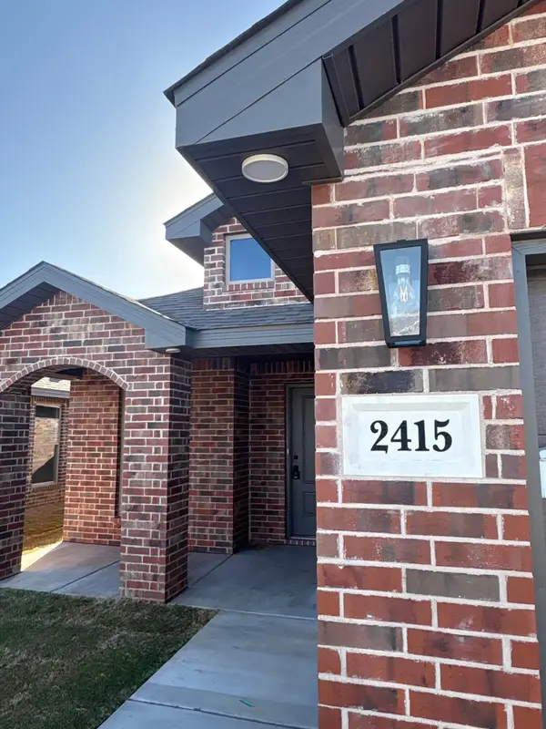 2415 Aberdeen Avenue, Wolfforth, TX 79382