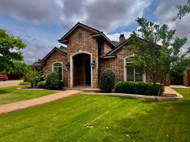 209 S Garland Street, Plainview, TX 79072 - #2