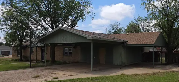 706 E Buckley Street, Brownfield, TX 79316