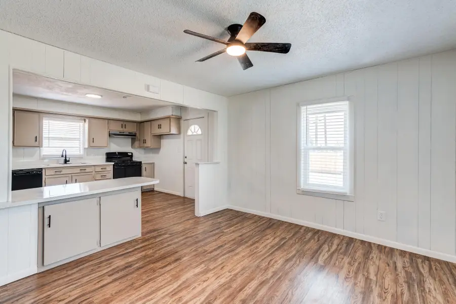 704 11th Street, Shallowater, TX 79363 - #2