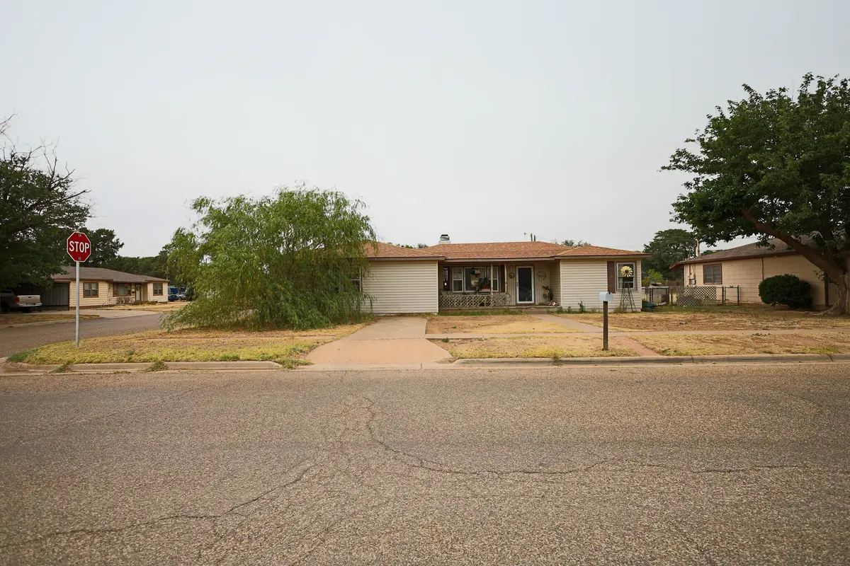 712 15th Street, Abernathy, TX 79311 - #1