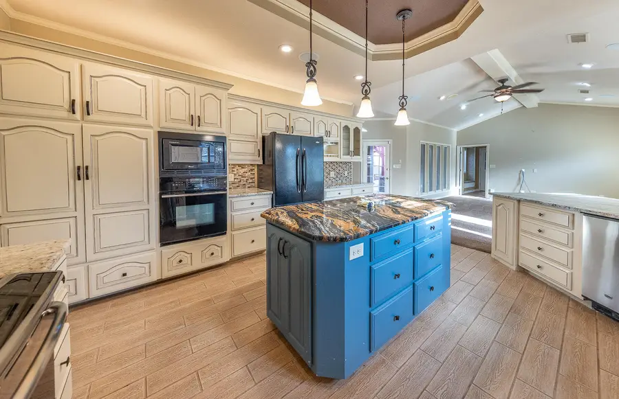 6604 3rd Street, Lubbock, TX 79416 - #3