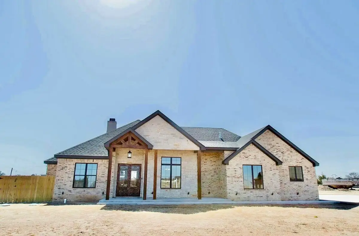7211 W 12th Street, Plainview, TX 79072 - #1