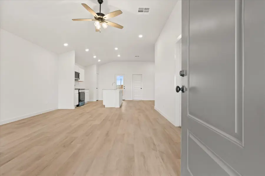 2002 Durham Avenue, Wolfforth, TX 79382 - #3