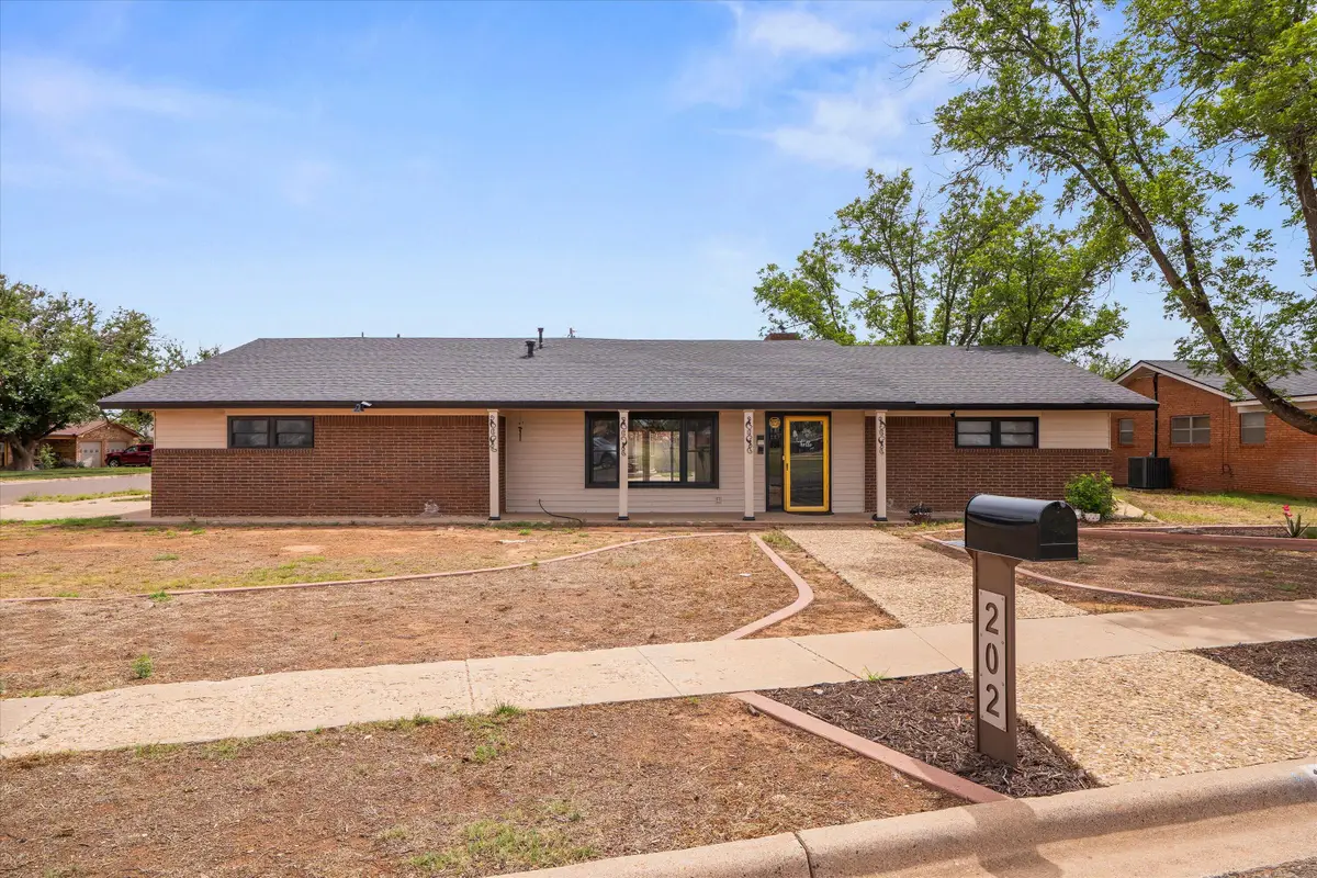 202 Mike Street, Levelland, TX 79336 - #1