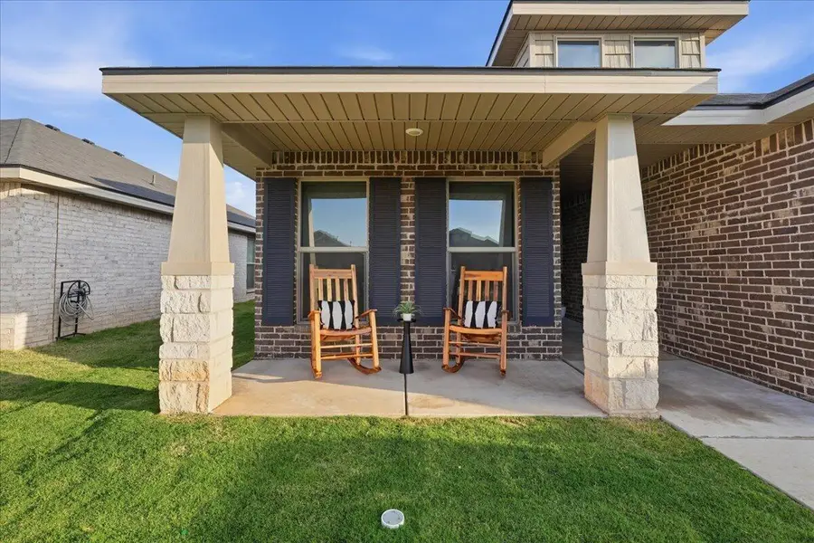 621 E 31st Street, Wolfforth, TX 79382 - #3