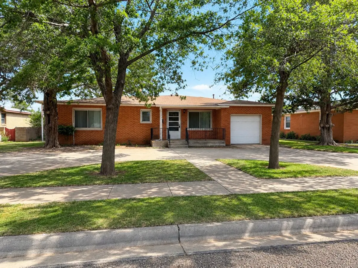 1012 E Oak Street, Brownfield, TX 79316 - #1