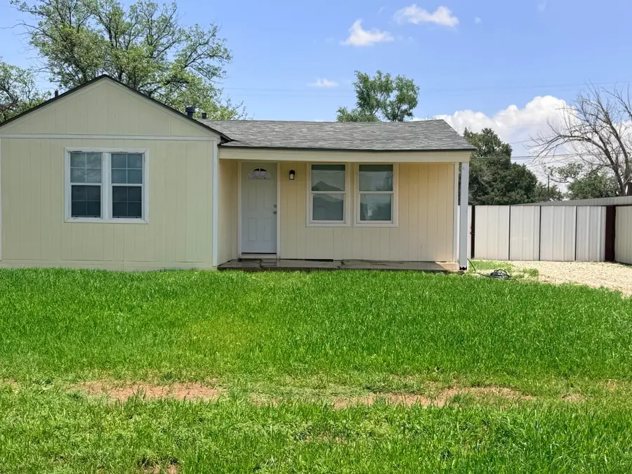 307 Ave M, Levelland, TX 79336 - #2