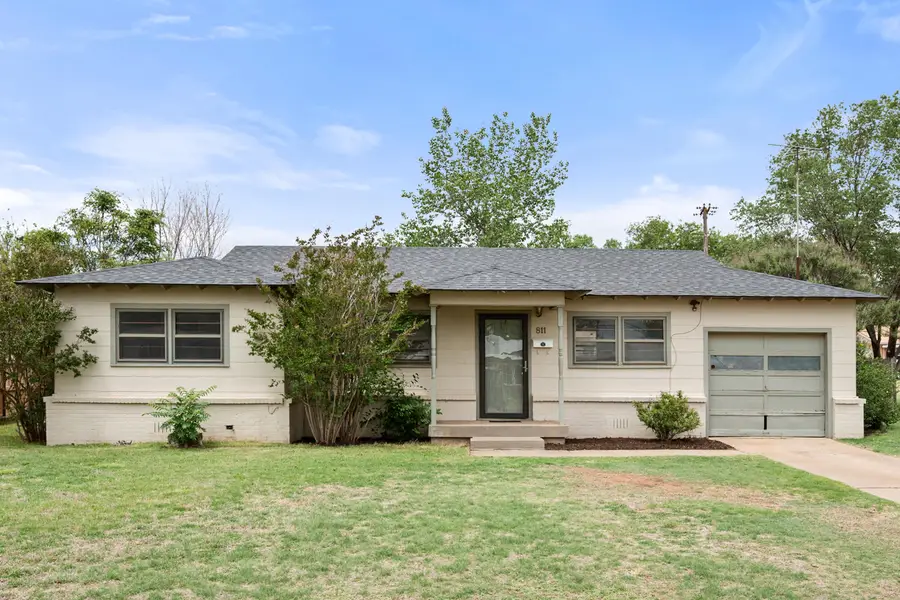 811 Zephyr Street, Plainview, TX 79072 - #2