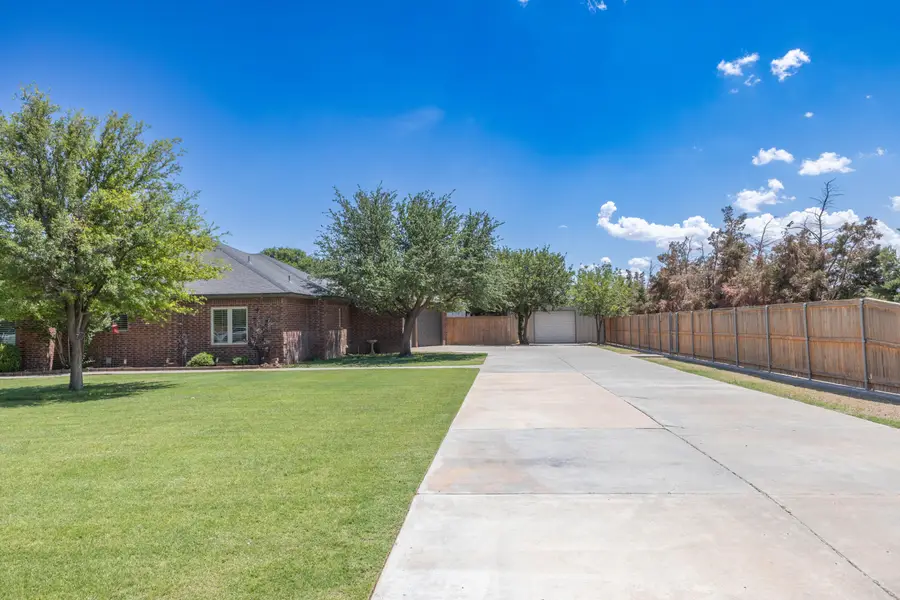 8117 County Road 7610, Wolfforth, TX 79382 - #3