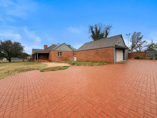 1001 N 3rd Street, Lamesa, TX 79331 - #2