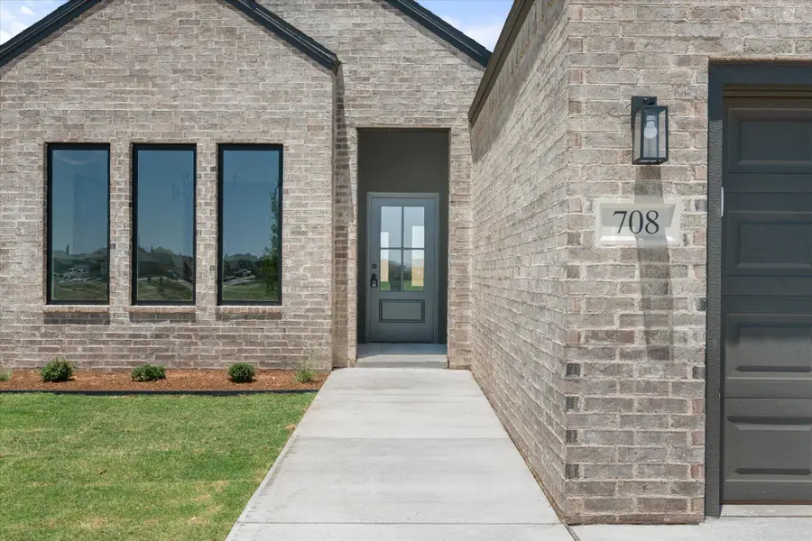 708 E 13th Street, Wolfforth, TX 79382 - #3
