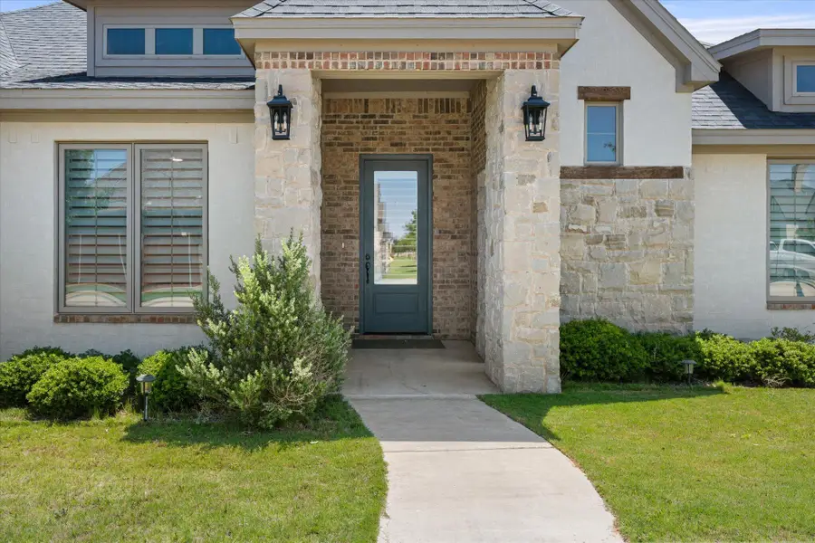 11801 Louisville Avenue, Lubbock, TX 79423 - #2