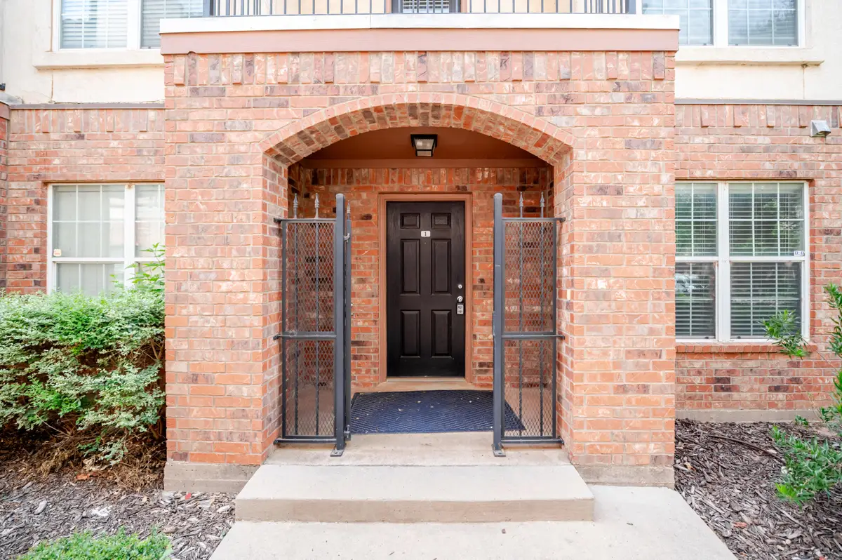 2111 Main Street, Lubbock, TX 79401 - #1